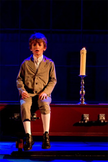 Damian Hempstead as Oliver