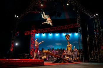 Circus Oz. Pic by Rob Blackburn.