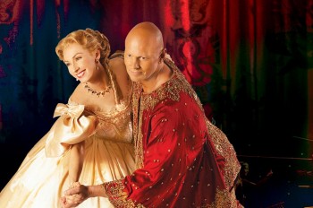 Lisa McCune and Teddy Tahu Rhodes will star in The King and I for Opera Australia.