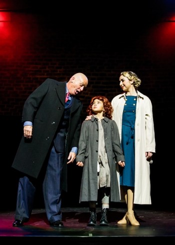 Annie by Packemin Productions. Photo by Grant Leslie.