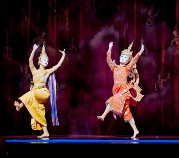 Yongying Woo and Hayanah Pickering in Opera Australia's The King and I , Brisbane. Image by Oliver Toth
