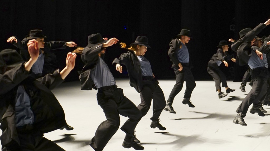 Decadance, Batsheva Dance Company. Photo by Maxim Waratt