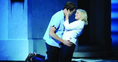 Suzie Mathers and David Somerville in Mamma Mia
