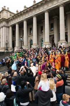 Melb_79080_FourShowPileUp_OliverToth