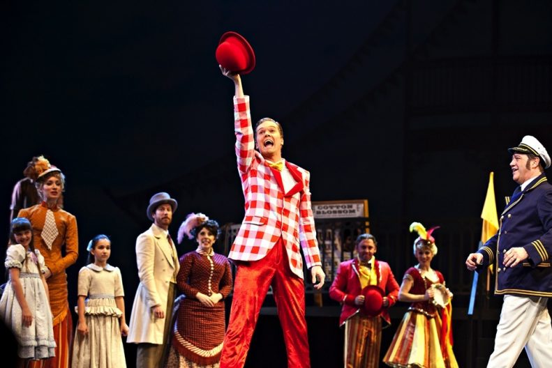 Showboat. Image by Belinda Strodder