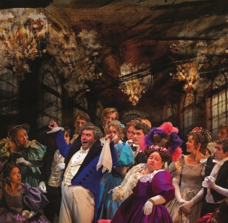 LES-MIS-AUSTRALIAN-PRODUCTION-2014-Beggers-at-the-feast-PHOTO-CREDIT-MATT-MURPHY