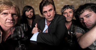 Tex Perkins and the Dark Horses. Photo by Martin Philbey.