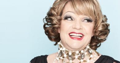 Dolly Diamond: Alive Intimate Up Late 2016
