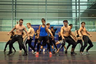 Paulini and ensemble of The Bodyguard