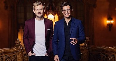 Twisted Broadway 2017 co-hosts Joel Creasey and Rob Mills at the Regent Theatre