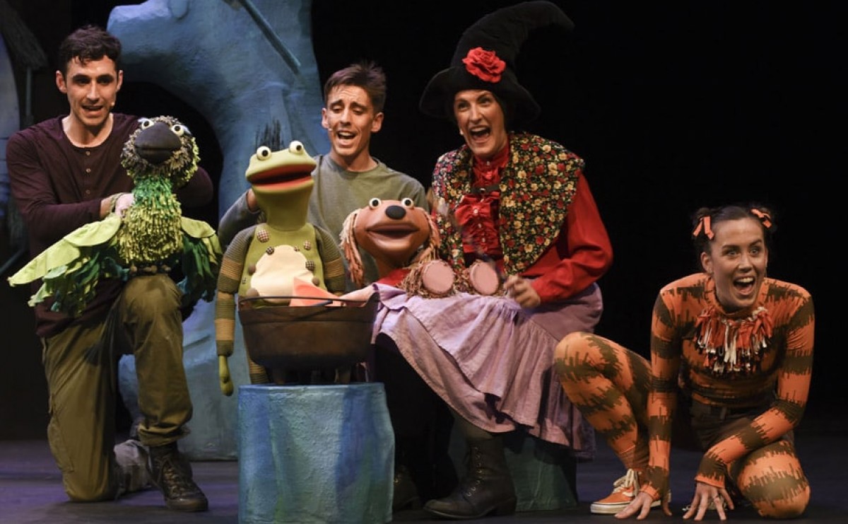 Catch some family theatre fun this December!