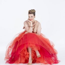 Ali McGregor - Photo credit Alan Moyle