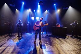 Darlinghurst Theatre Company presents Once