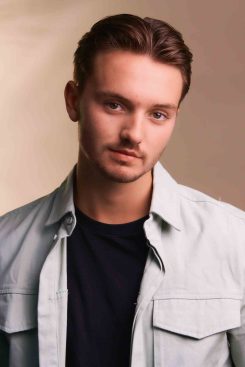 Harry Robinson headshot