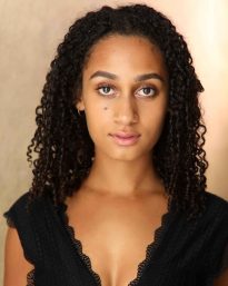 Phoebe Samuel-Gray headshot