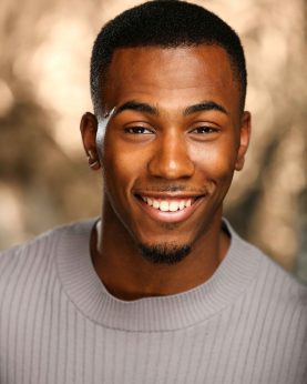 Simeon Beckett Headshot