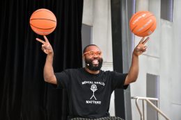 BasketBallMan_JIM_4903_Photo Jim Lee
